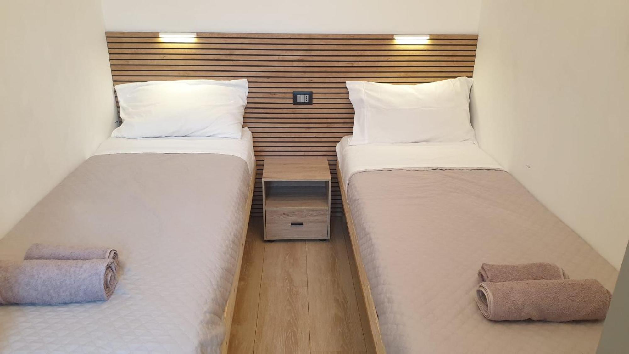 Your Lovely Home, Porta Venezia-1 Queen Bed, 3 Single Beds, 1 Sofa Bed- 米兰 外观 照片